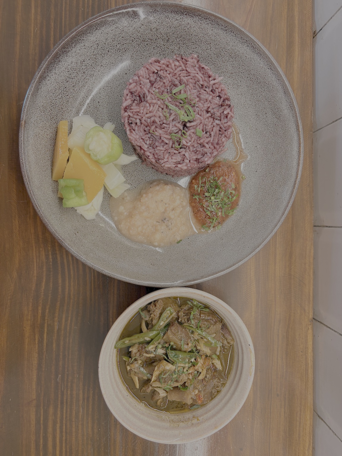 Naga Rice bowl - Beef with Anishi